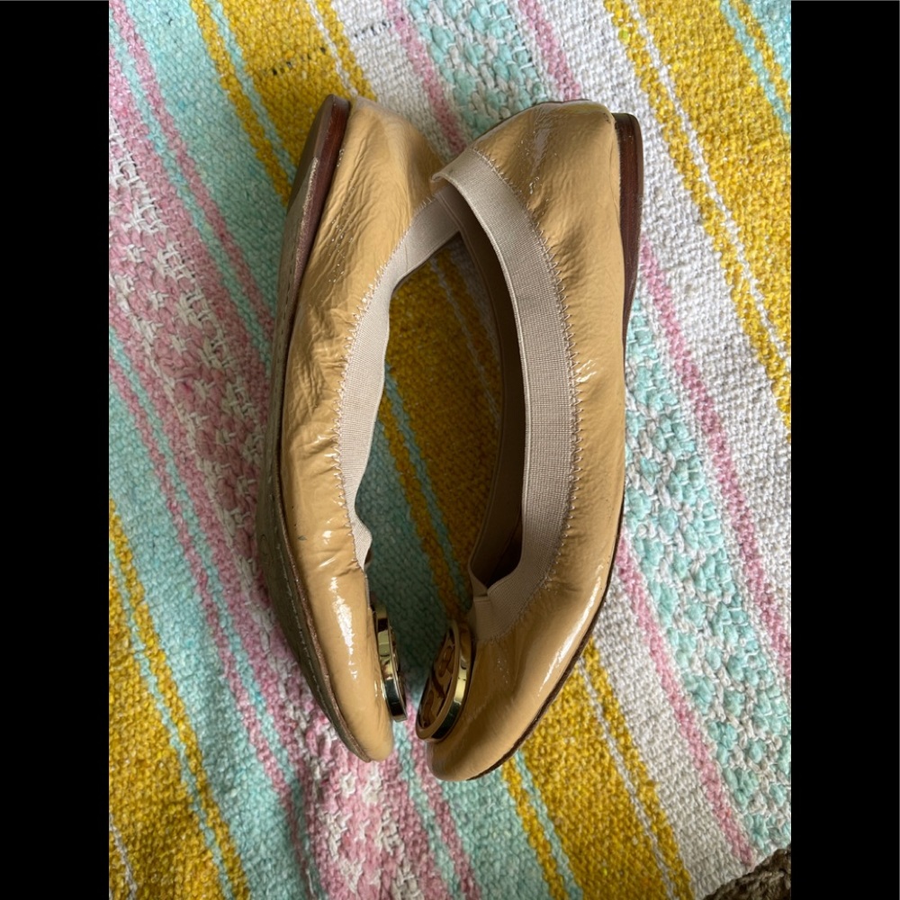 Tory Burch Caroline Ballet Flats Nude Patent Leather - Picture 6 of 8